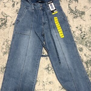 Hudson Jeans women’s  wide leg belted jeans size 6